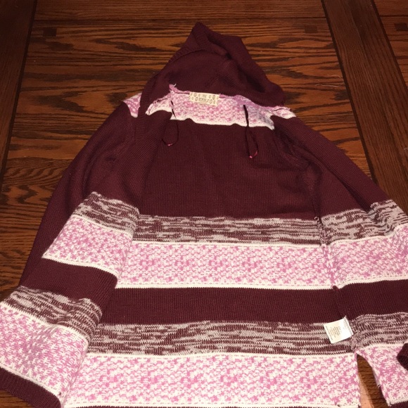 Girl’s Hooded Pink Republic Sweater Size 10/12 - Picture 13 of 16